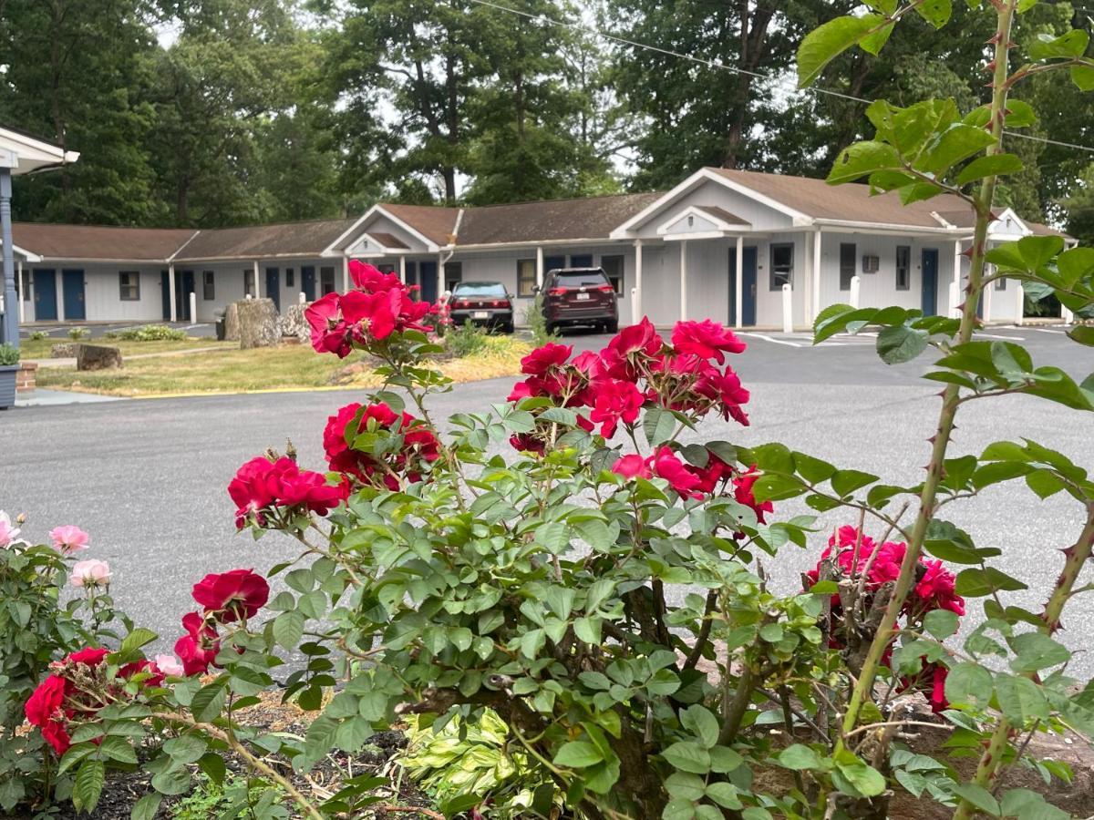 Pennswoods Inn Manheim Exterior photo
