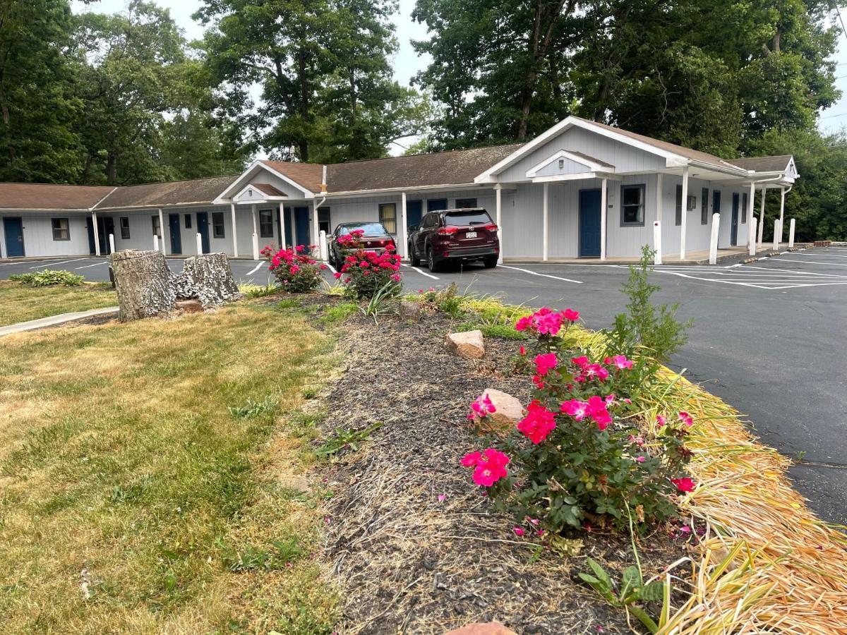 Pennswoods Inn Manheim Exterior photo