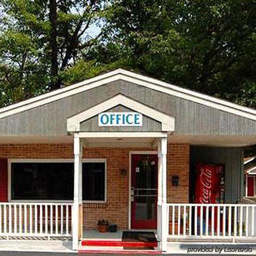 Pennswoods Inn Manheim Exterior photo